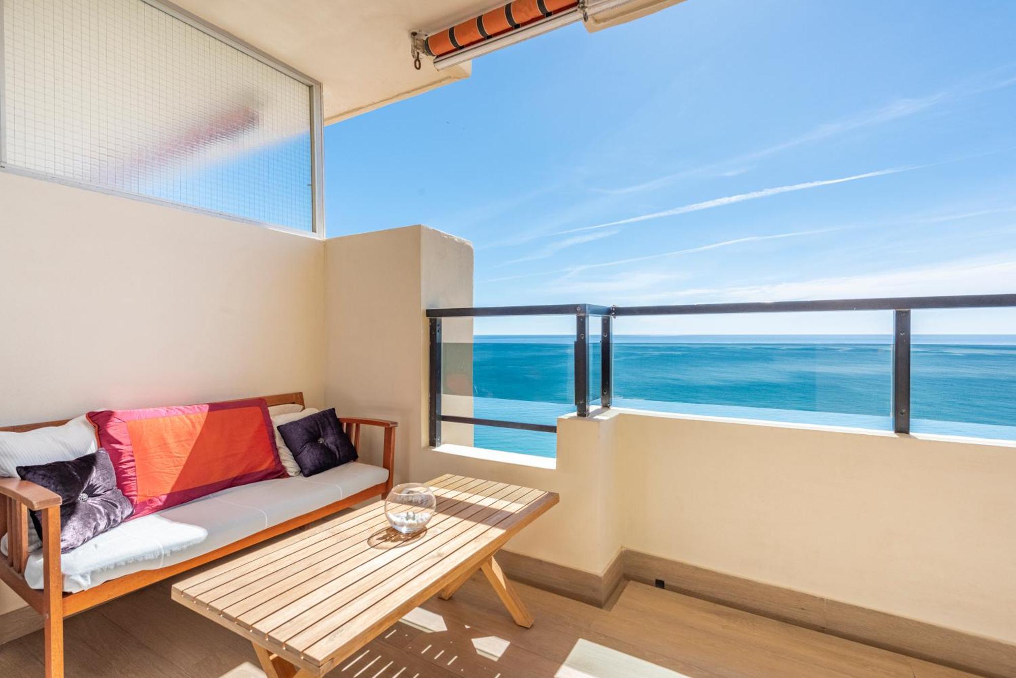 Beachfront -- New Luxury Apartment -- 1ª Linea Playa -- Fuengirola City Center -- Private Parking -- Panoramic Sea Views -- Ngoại thất bức ảnh