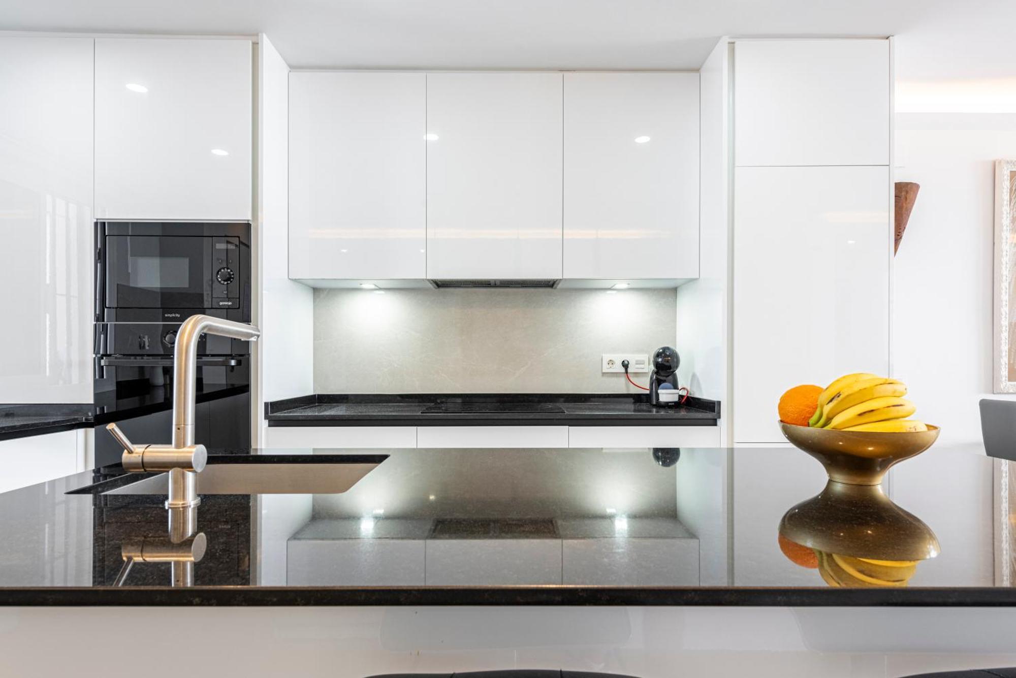 Beachfront -- New Luxury Apartment -- 1ª Linea Playa -- Fuengirola City Center -- Private Parking -- Panoramic Sea Views -- Ngoại thất bức ảnh
