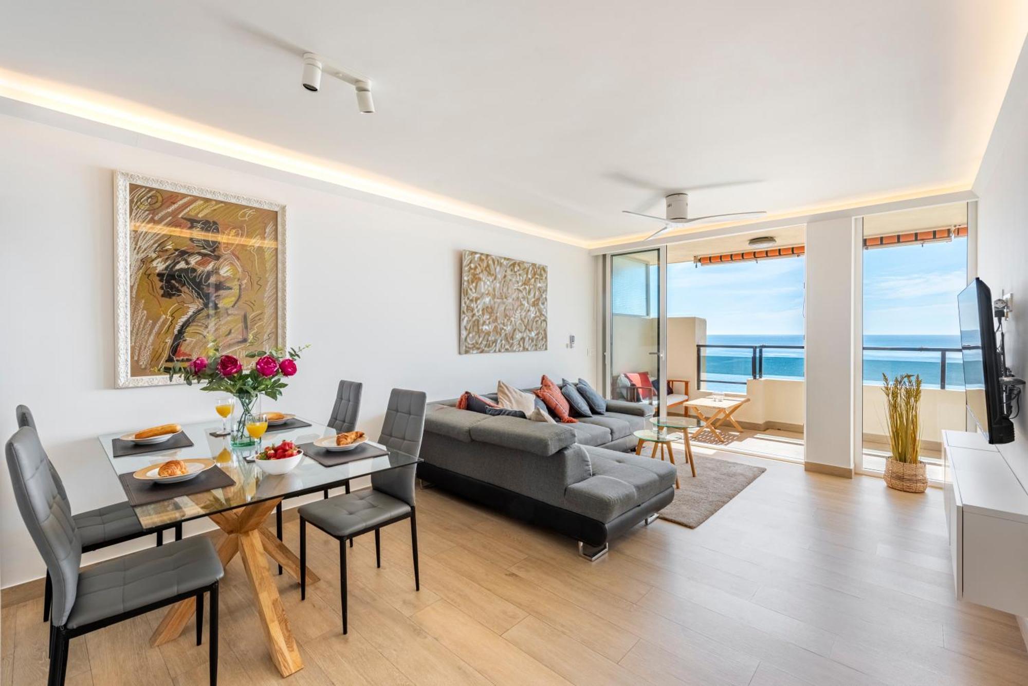 Beachfront -- New Luxury Apartment -- 1ª Linea Playa -- Fuengirola City Center -- Private Parking -- Panoramic Sea Views -- Ngoại thất bức ảnh