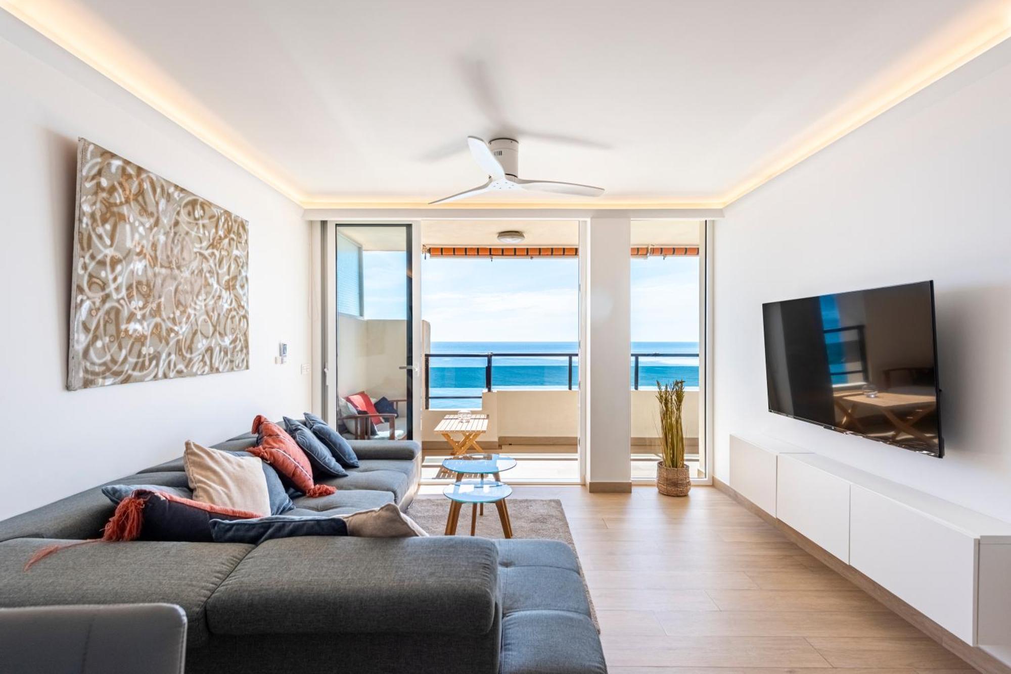 Beachfront -- New Luxury Apartment -- 1ª Linea Playa -- Fuengirola City Center -- Private Parking -- Panoramic Sea Views -- Ngoại thất bức ảnh