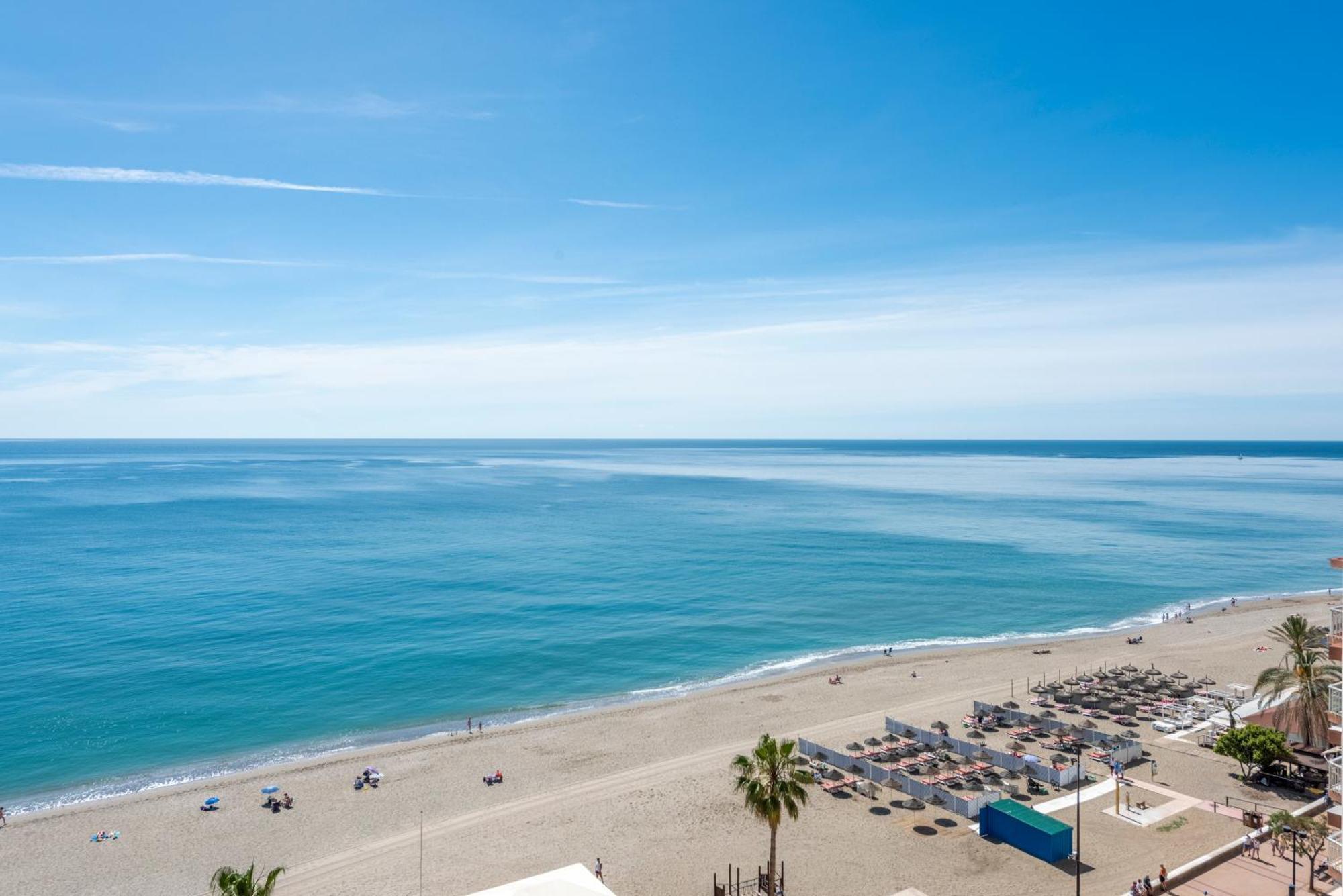 Beachfront -- New Luxury Apartment -- 1ª Linea Playa -- Fuengirola City Center -- Private Parking -- Panoramic Sea Views -- Ngoại thất bức ảnh